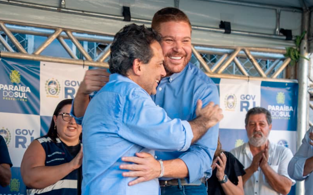 Prefeito de Paraíba do Sul Júlio Canelinha ao lado do deputado Ricardo Abrão